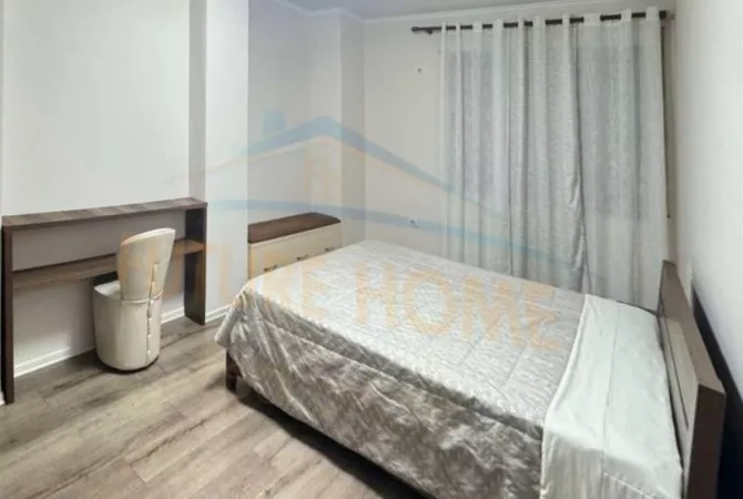 Shtepi me qera 2+1 ne Tirane - 450 Euro