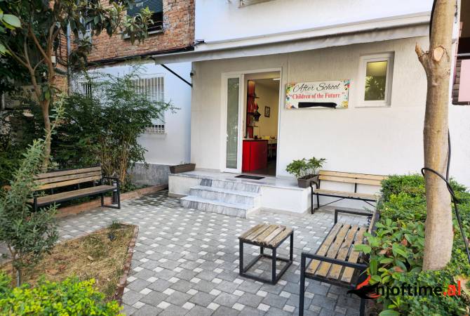 Ambjent zyrash per qira te 21 Dhjetori 