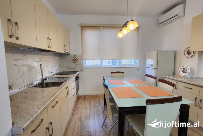 Shtepi me qera 2+1 ne Tirane - 700 Euro