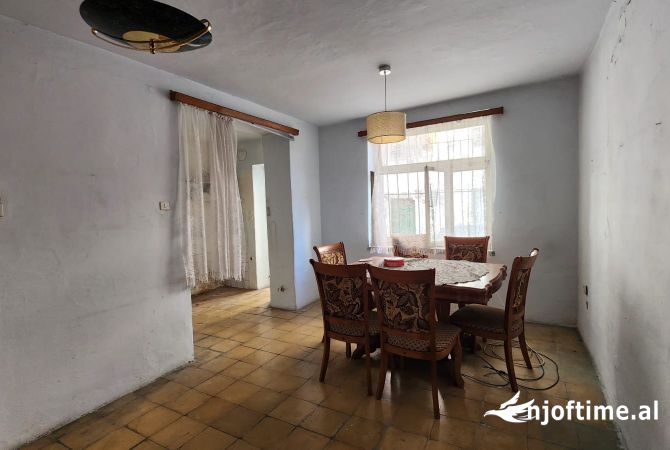 Shtepi ne shitje 2+1 ne Tirane - 149,000 Euro