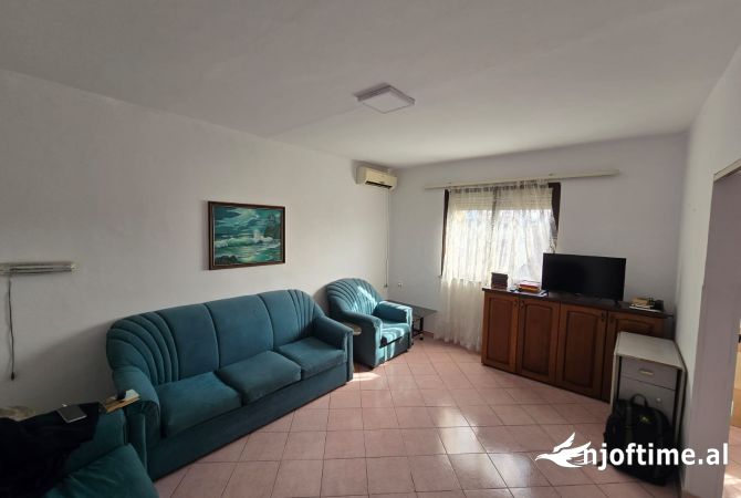 Shtepi ne shitje 1+1 ne Tirane - 6,800,000 Euro