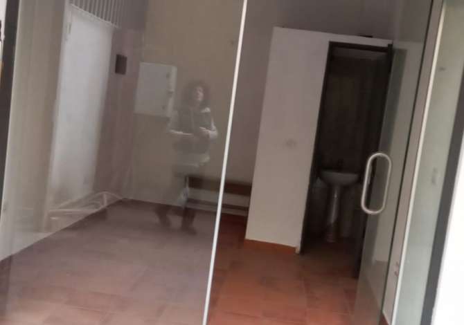 Ambient biznesi me qera 1+1 ne Tirane - 250 Euro