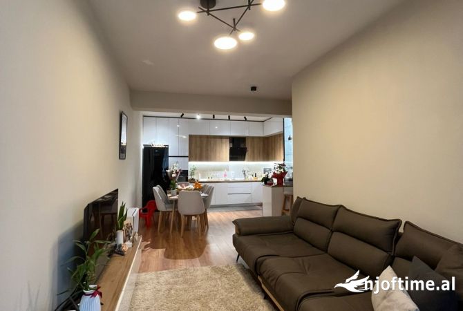 Shtepi ne shitje 2+1 ne Tirane - 210,001 Euro