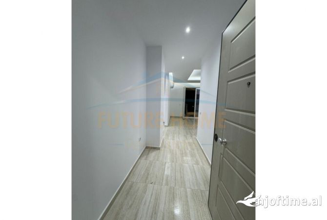 Shtepi me qera Apartament ne Tirane, 2+1, Mobilimi Pjeserisht e mobiluar, Pagesa 600  Euro.