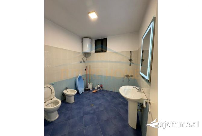 Shtepi ne shitje Apartament ne Tirane, 1+1, Mobilimi Bosh, pa mobiluar, Pagesa 106,000  Euro.