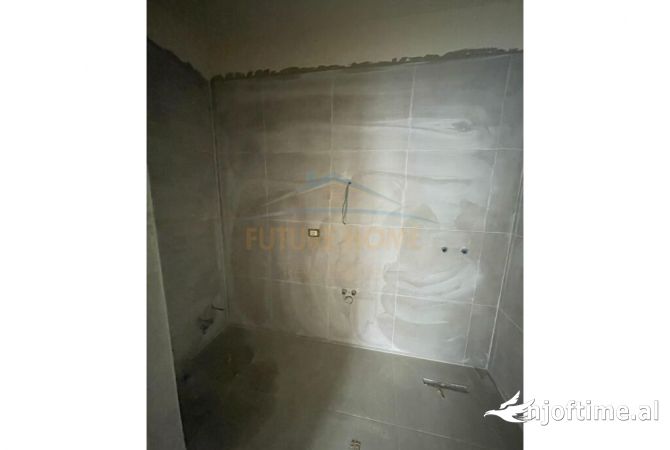 Shtepi ne shitje 2+1 ne Tirane - 180,000 Euro