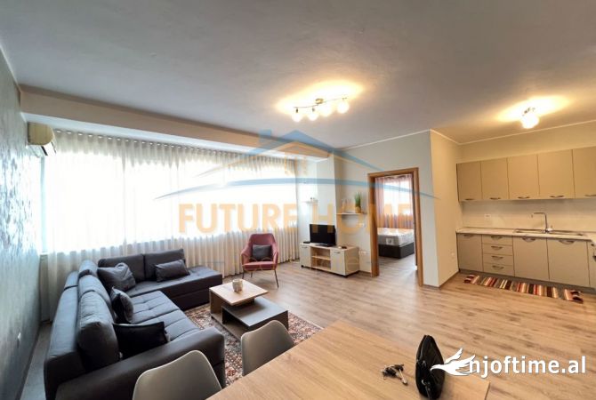 Jepet me qera apartament 1+1 Ish-Parku i mobiluar 