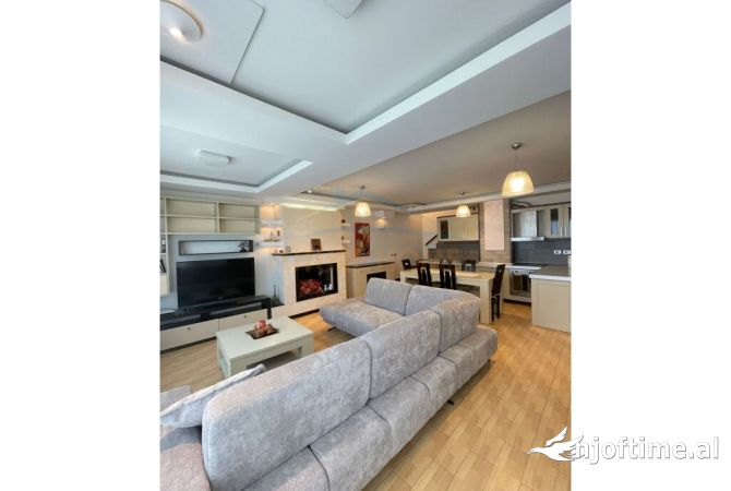 Shtepi me qera 3+1 ne Tirane - 950 Euro