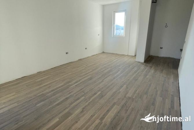 Shtepi ne shitje 2+1 ne Tirane - 103,132 Euro