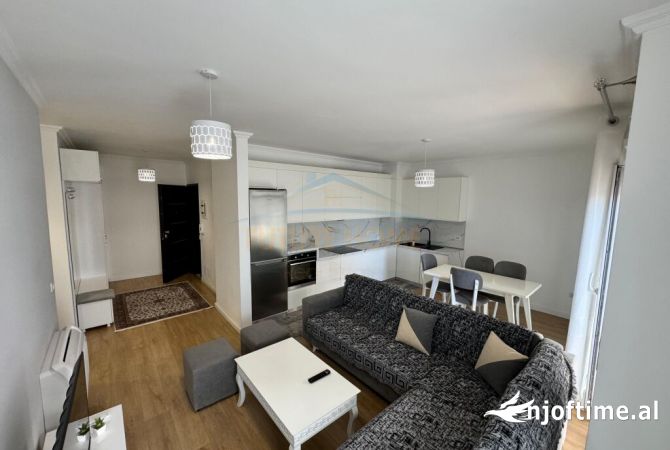 Shtepi me qera 2+1 ne Tirane - 650 Euro