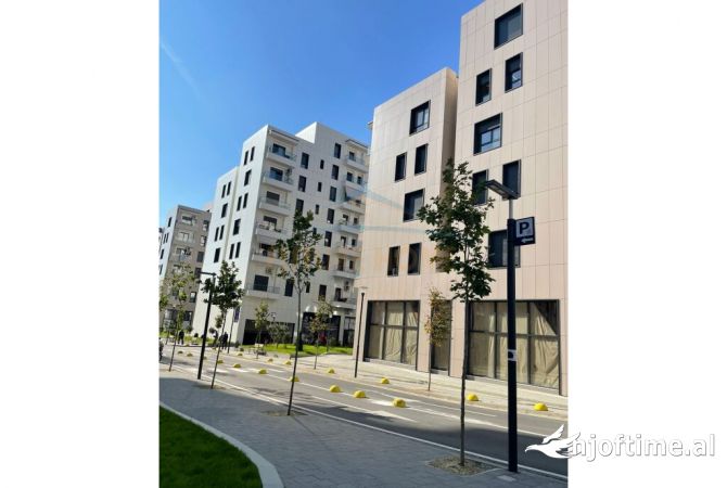 Ambient biznesi me qera 3+1 ne Tirane - 600 Euro