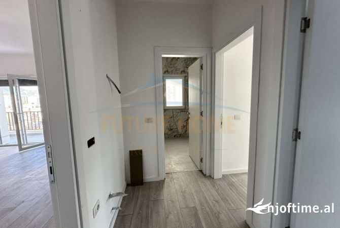 Shtepi ne shitje Apartament ne Tirane, 2+1, Mobilimi Bosh, pa mobiluar, Pagesa 214,000  Euro.