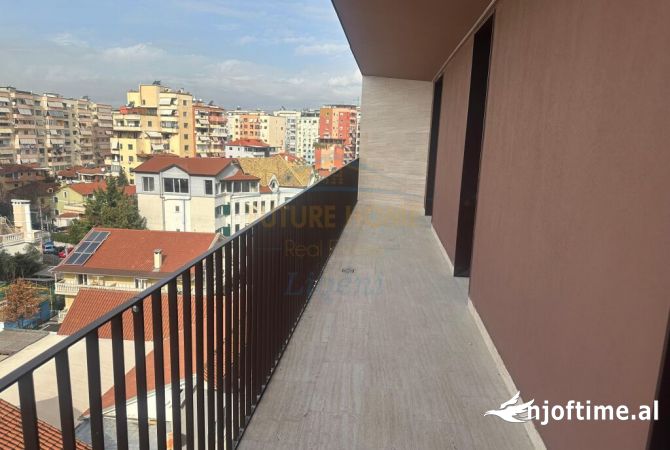 Shtepi ne shitje Apartament ne Tirane, 2+1, Mobilimi Bosh, pa mobiluar, Pagesa 393,000  Euro.