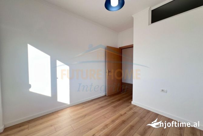 Shtepi ne shitje Apartament ne Tirane, 2+1, Mobilimi Bosh, pa mobiluar, Pagesa 178,000  Euro.