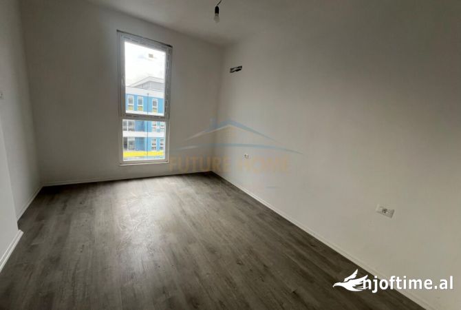Shtepi ne shitje Apartament ne Tirane, 1+1, Mobilimi Bosh, pa mobiluar, Pagesa 68,000  Euro.