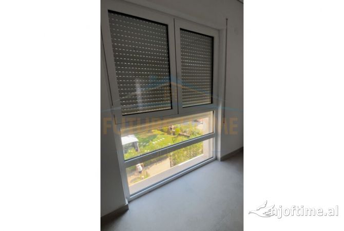 Shtepi ne shitje Apartament ne Durres, 1+1, Mobilimi Bosh, pa mobiluar, Pagesa 205,000  Euro.
