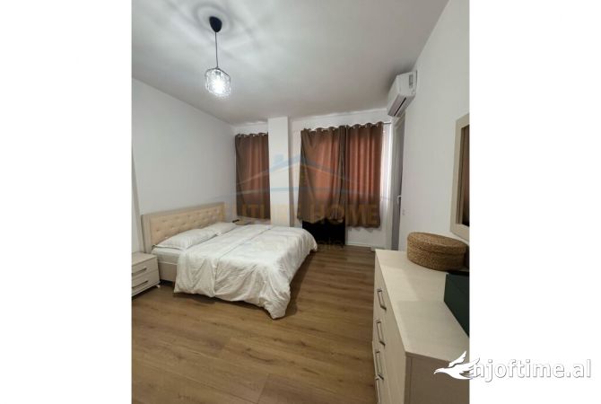 Shtepi ne shitje Apartament ne Tirane, 2+1, Mobilimi E mobiluar, Pagesa 210,000  Euro.
