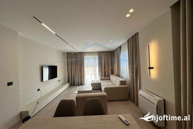 Shtepi me qera 2+1 ne Tirane - 1,200 Euro