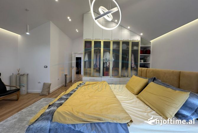 Shtepi me qera Vila Luksoze ne Tirane, 4+1, Mobilimi E mobiluar, Pagesa 5,000  Euro.