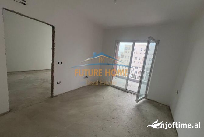 Shtepi ne shitje Apartament ne Tirane, 1+1, Mobilimi Bosh, pa mobiluar, Pagesa 120,000  Euro.