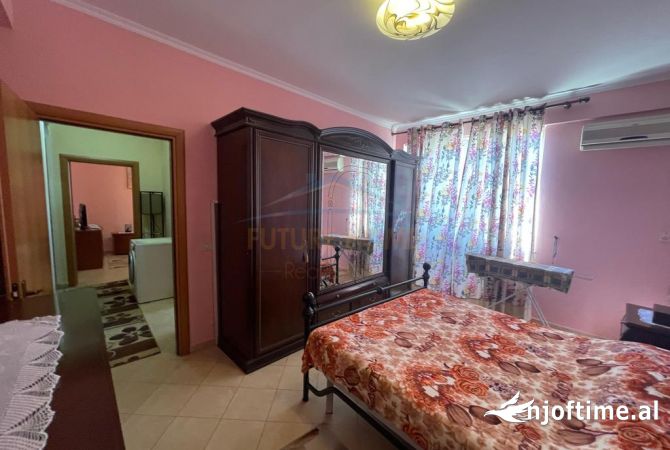 Shtepi ne shitje Apartament ne Tirane, 3+1, Mobilimi E mobiluar, Pagesa 185,000  Euro.