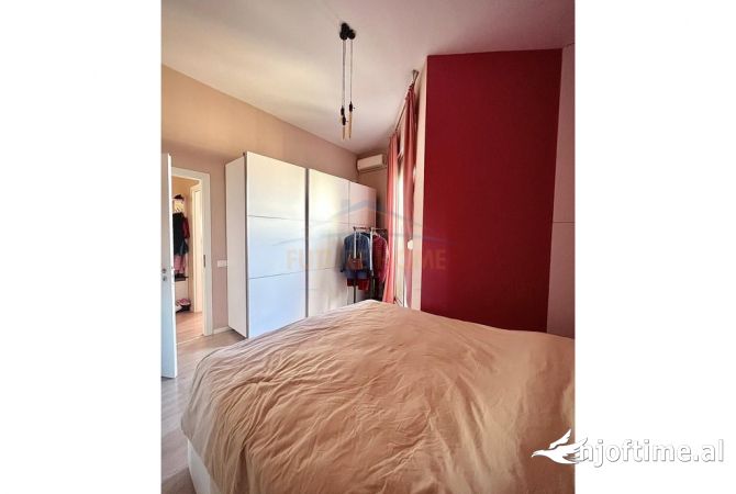 Shtepi ne shitje Apartament ne Tirane, 2+1, Mobilimi E mobiluar, Pagesa 238,000  Euro.