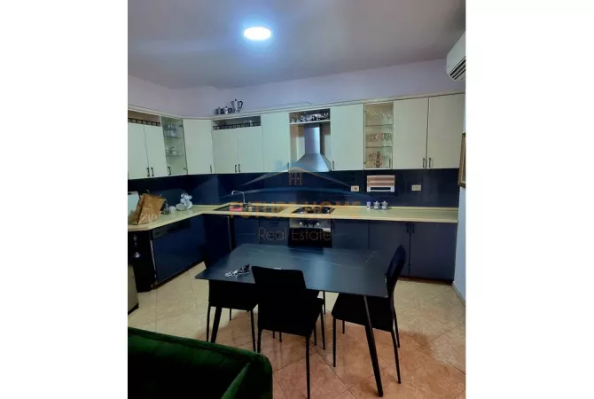 Shtepi me qera 2+1 ne Tirane - 750 Euro