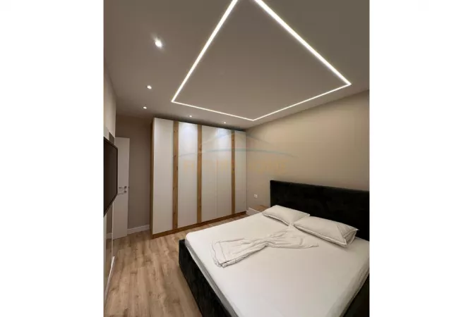 Shtepi ne shitje Apartament ne Durres, 2+1, Mobilimi E mobiluar, Pagesa 415,000  Euro.