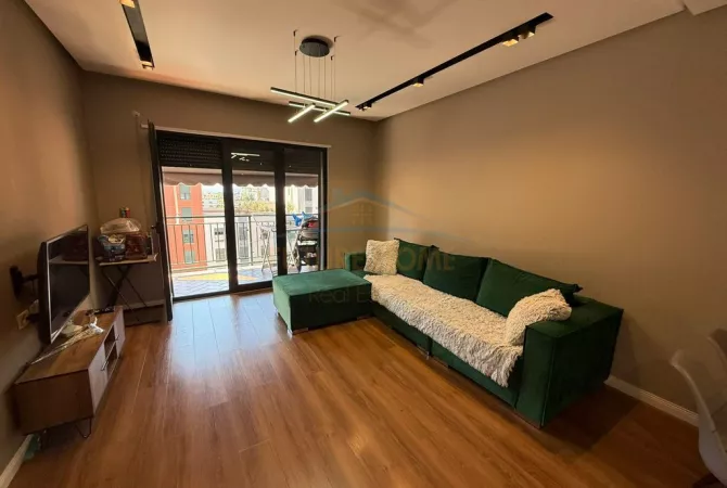 Shtepi ne shitje Apartament ne Tirane, 1+1, Mobilimi E mobiluar, Pagesa 140,000  Euro.