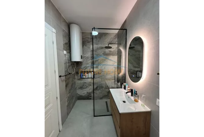 Shtepi ne shitje Apartament ne Tirane, 1+1, Mobilimi E mobiluar, Pagesa 186,000  Euro.