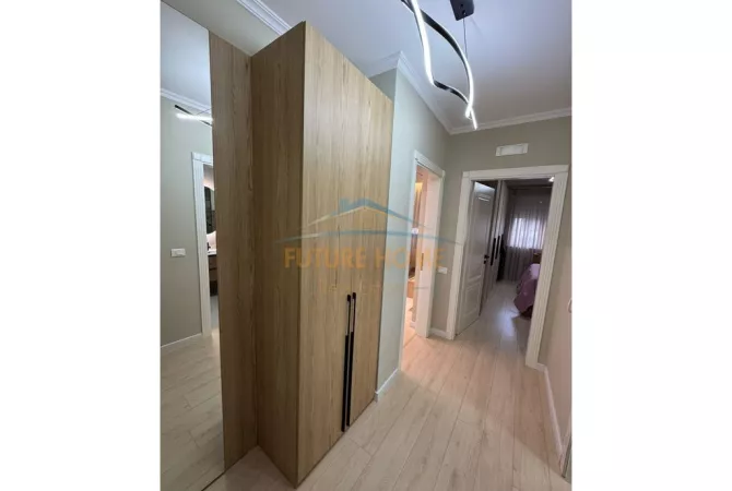 Shtepi ne shitje Apartament ne Tirane, 1+1, Mobilimi E mobiluar, Pagesa 186,000  Euro.