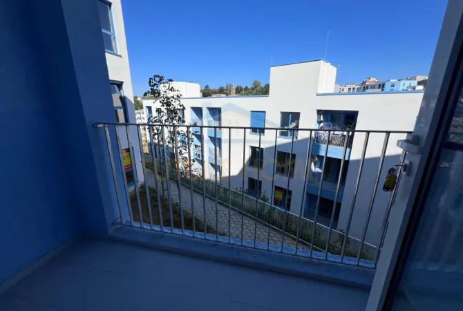 Shtepi ne shitje Apartament ne Tirane, 1+1, Mobilimi Bosh, pa mobiluar, Pagesa 80,000  Euro.