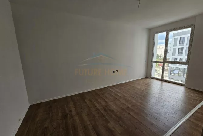 Shtepi ne shitje Apartament ne Tirane, 2+1, Mobilimi Bosh, pa mobiluar, Pagesa 208,000  Euro.