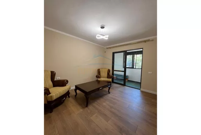 Shtepi ne shitje Apartament ne Tirane, 2+1, Mobilimi Bosh, pa mobiluar, Pagesa 147,000  Euro.