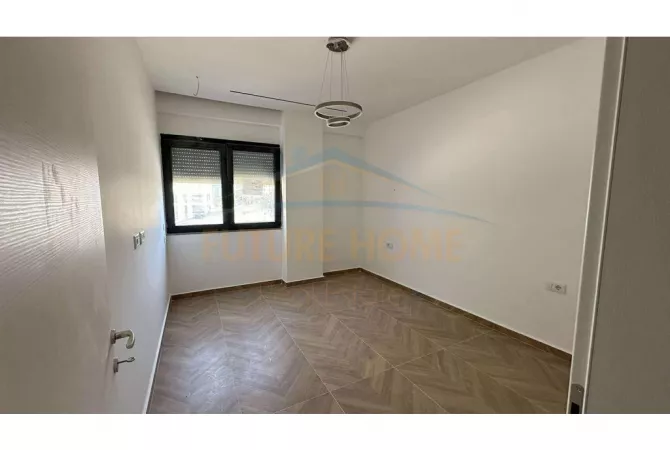 Shtepi ne shitje 3+1 ne Tirane - 240,000 Euro