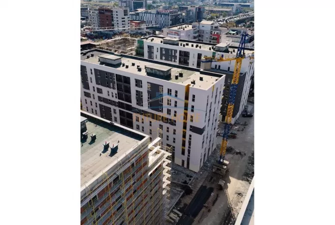 Shitet, Ambient Biznesi, Tirana Entry 2, Casa Italia