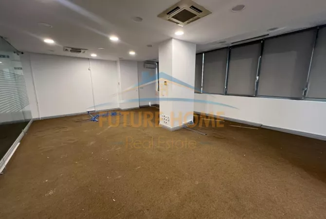Ambient biznesi me qera 3+1 ne Tirane - 2,500 Euro