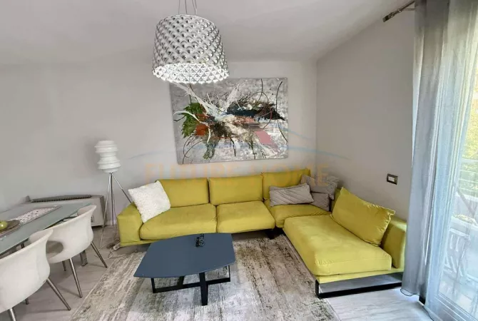 Shtepi me qera Apartament ne Tirane, 2+1, Mobilimi E mobiluar, Pagesa 1,500  Euro.