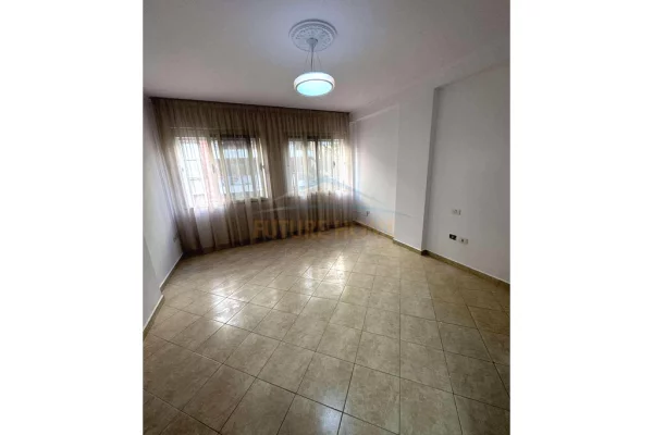 Shtepi ne shitje 2+1 ne Tirane - 155,000 Euro