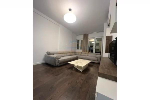 Shtepi ne shitje 2+1 ne Tirane - 180,000 Euro