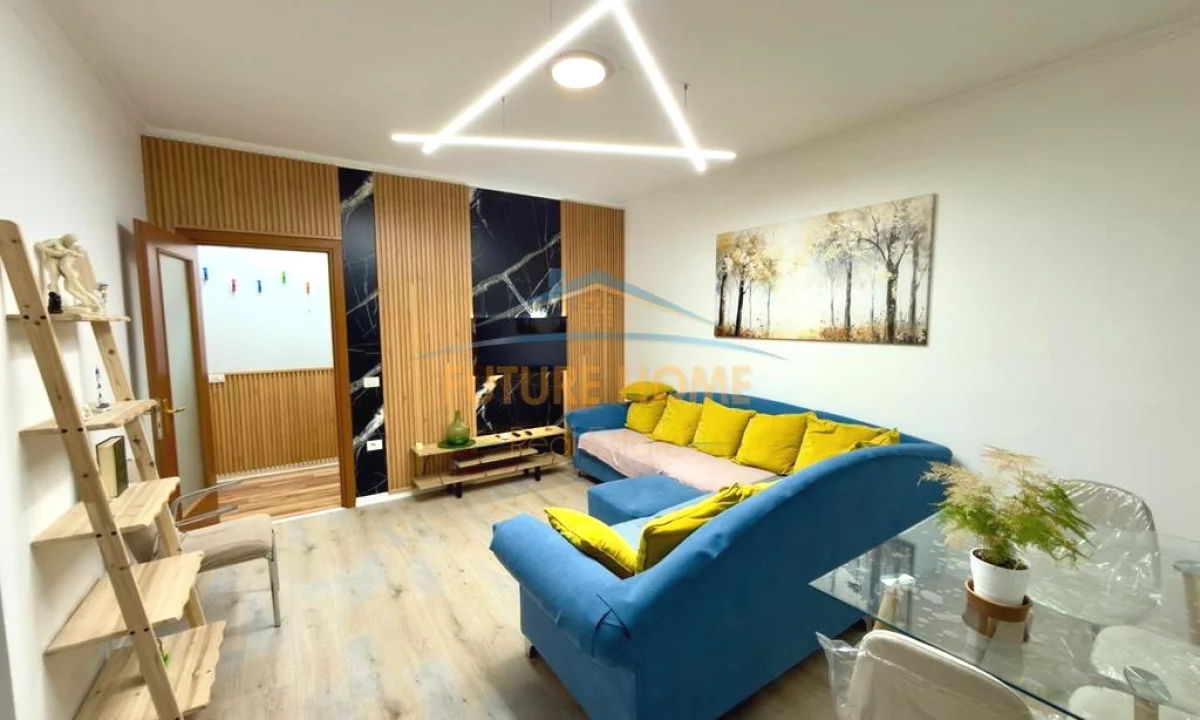 Shtepi me qera Apartament ne Tirane, 3+1, Mobilimi E mobiluar, Pagesa 1,350  Euro.