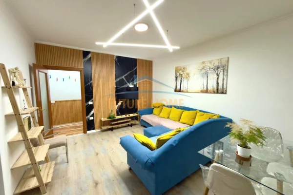 Shtepi me qera 3+1 ne Tirane - 1,350 Euro