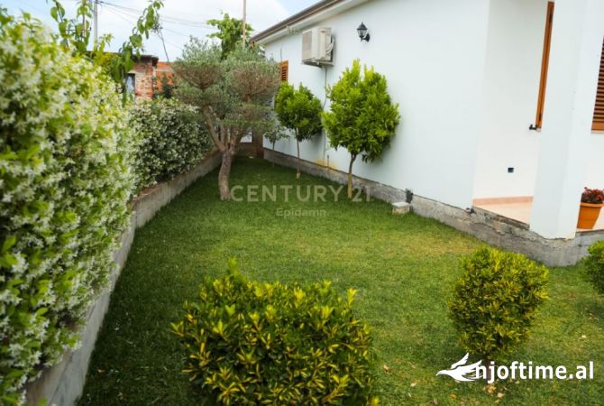 Shtepi ne shitje Shtepi Private ne Durres, 2+1, Mobilimi E mobiluar, Pagesa 120,000  Euro.