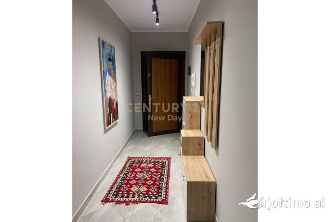 Shtepi ne shitje Apartament ne Durres, 2+1, Mobilimi E mobiluar, Pagesa 200,000  Euro.