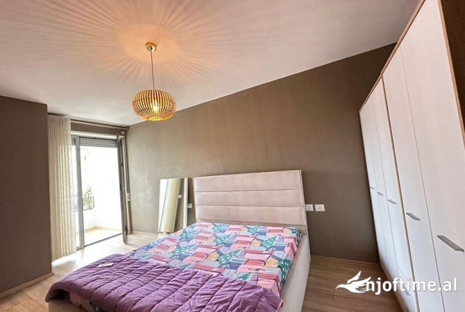Shtepi me qera Apartament ne Tirane, 2+1, Mobilimi E mobiluar, Pagesa 600  Euro.