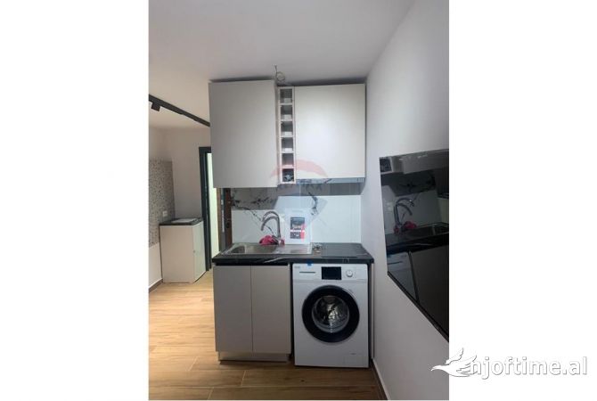 Shtepi ne shitje Apartament ne Tirane, 4+1, Mobilimi E mobiluar, Pagesa 345,000  Euro.