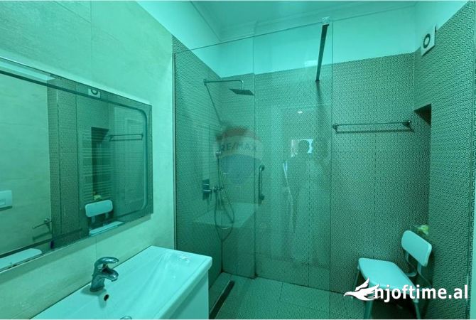 Shtepi me qera Apartament ne Tirane, 2+1, Mobilimi E mobiluar, Pagesa 900  Euro.