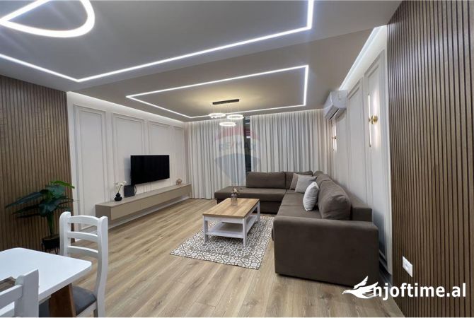 Shtepi me qera 2+1 ne Tirane - 1,400 Euro