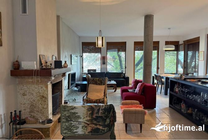Shtepi ne shitje 2+1 ne Tirane - 380,000 Euro