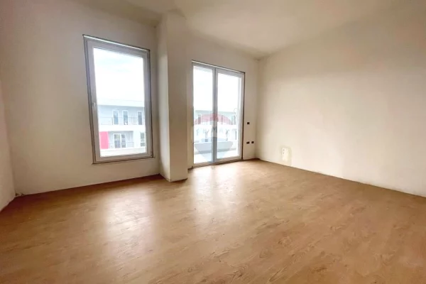 Appartamento in vendita a Tirana 2+1, Vuoto